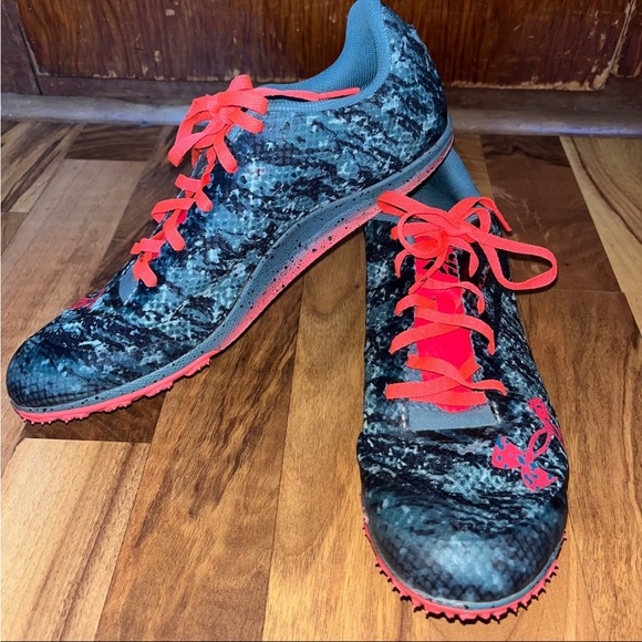 Size M 9.5/ W 11 - Unisex UA Brigade XC Low Spikeless 'Lichen Blue Black' - Picture 7 of 8